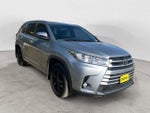 2017 Highlander Thumbnail 2