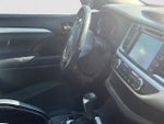 2017 Highlander Thumbnail 5