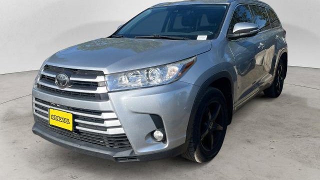 Preowned 2017 Toyota Highlander SE for Sale