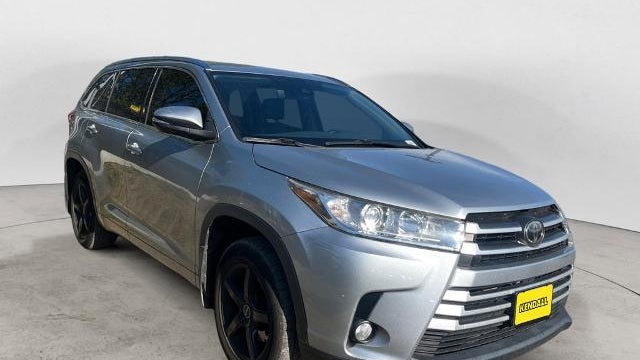 2017 Toyota Highlander SE