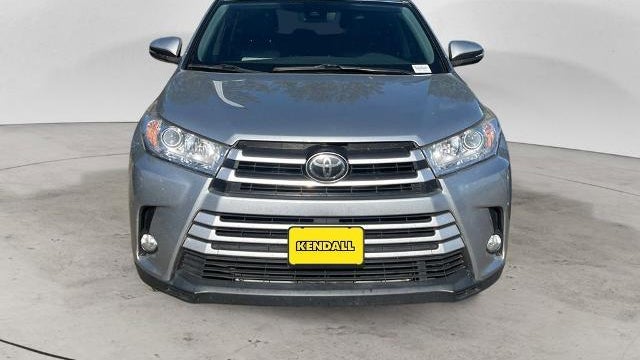 2017 Toyota Highlander SE