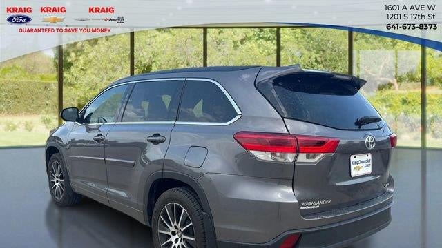2017 Toyota Highlander SE
