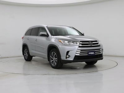 Photo of a 2017 Toyota Highlander AWD XLE 4DR SUV for sale