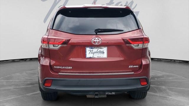 2019 Toyota Highlander SE