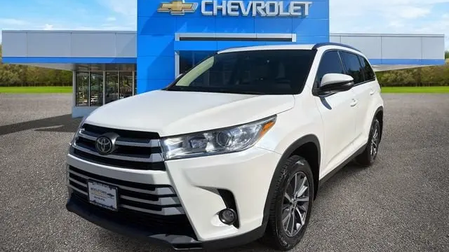 Preowned 2019 Toyota Highlander XLE for Sale