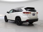 2019 Highlander Thumbnail 2