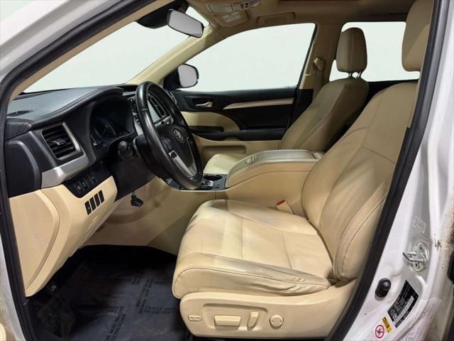 2019 Toyota Highlander - $27,795