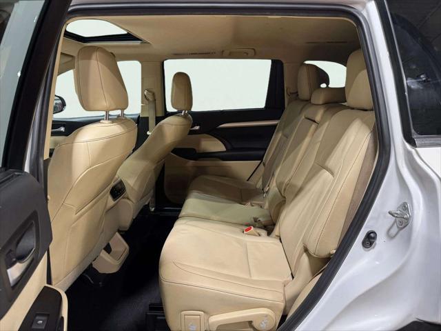 2019 Toyota Highlander - $27,795