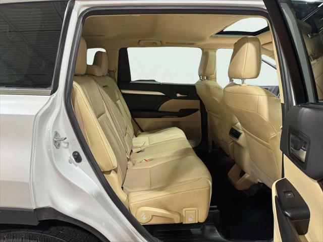 2019 Toyota Highlander - $27,795