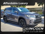 2019 Highlander Thumbnail 1