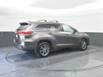 2017 Highlander Thumbnail 15