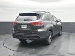 2017 Highlander Thumbnail 24