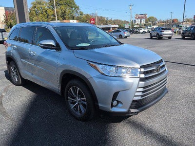2017 Toyota Highlander AWD XLE 4DR SUV