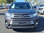 2017 Highlander Thumbnail 3