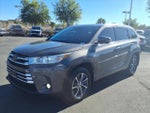2017 Highlander Thumbnail 9