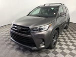 2017 Highlander Thumbnail 4