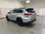 2019 Highlander Thumbnail 6