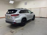 2019 Highlander Thumbnail 8