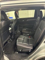 2019 Highlander Thumbnail 21