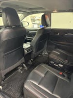 2019 Highlander Thumbnail 23