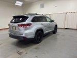 2019 Highlander Thumbnail 8