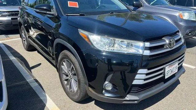 2019 Toyota Highlander SE