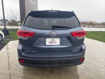 2019 Highlander Thumbnail 6
