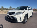 2017 Highlander Thumbnail 1