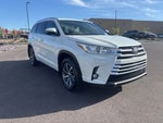 2017 Highlander Thumbnail 3