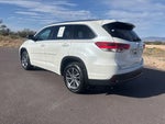 2017 Highlander Thumbnail 7