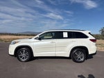 2017 Highlander Thumbnail 8