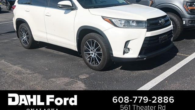 Preowned 2017 Toyota Highlander SE for Sale