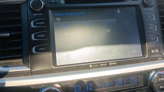 2017 Toyota Highlander SE