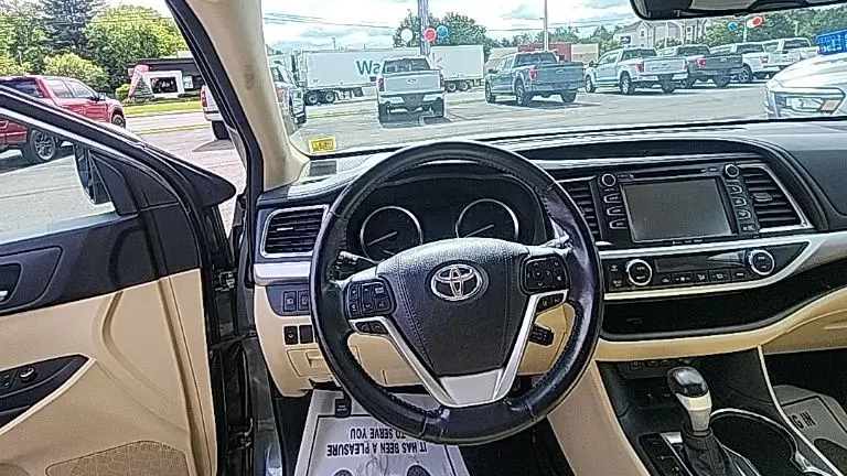 2018 Toyota Highlander SE