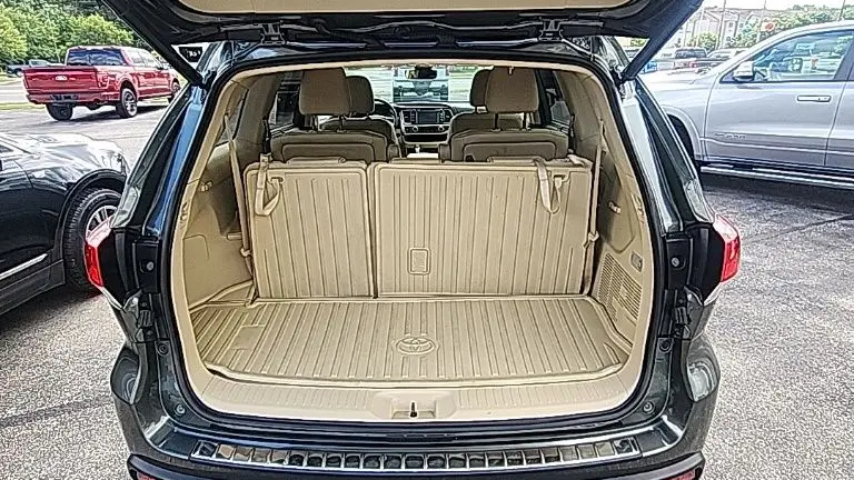 2018 Toyota Highlander SE