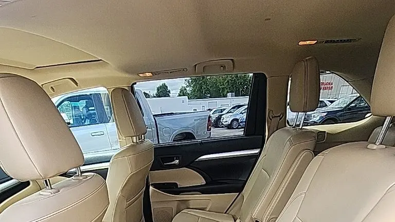 2018 Toyota Highlander SE