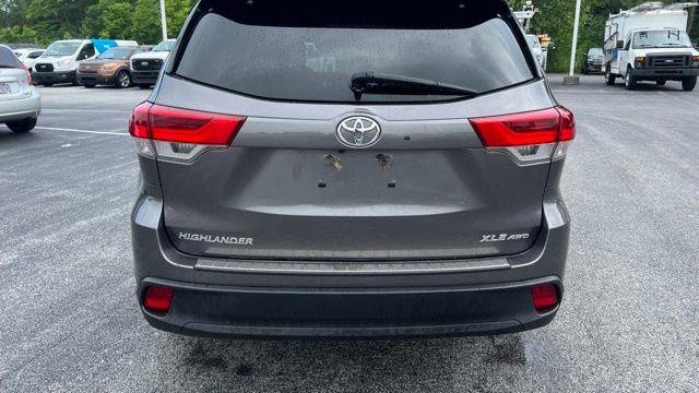 2018 Toyota Highlander SE