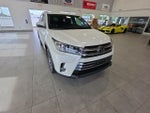 2019 Highlander Thumbnail 4