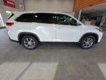 2019 Highlander Thumbnail 7