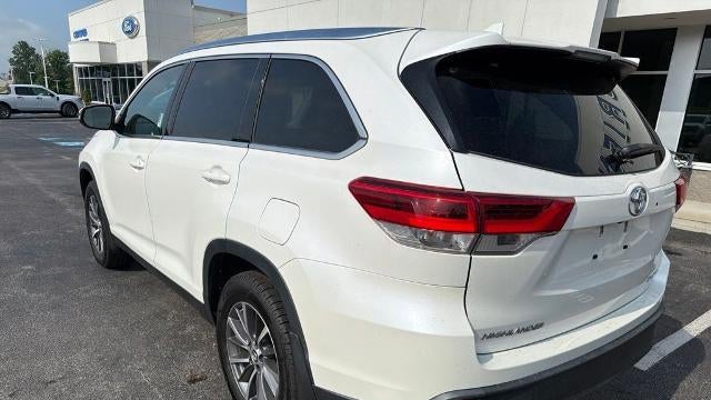 2019 Toyota Highlander SE