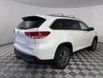 2019 Highlander Thumbnail 7