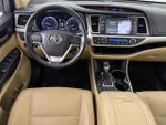 2019 Highlander Thumbnail 14