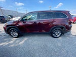 2019 Highlander Thumbnail 5