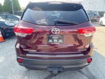 2019 Highlander Thumbnail 7