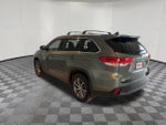 2019 Highlander Thumbnail 6