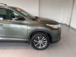 2019 Highlander Thumbnail 10