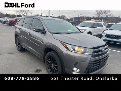 Photo of a 2019 Toyota Highlander AWD SE 4DR SUV for sale