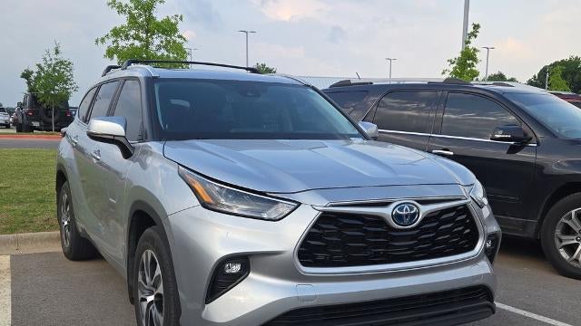 2023 Toyota Highlander Hybrid XLE