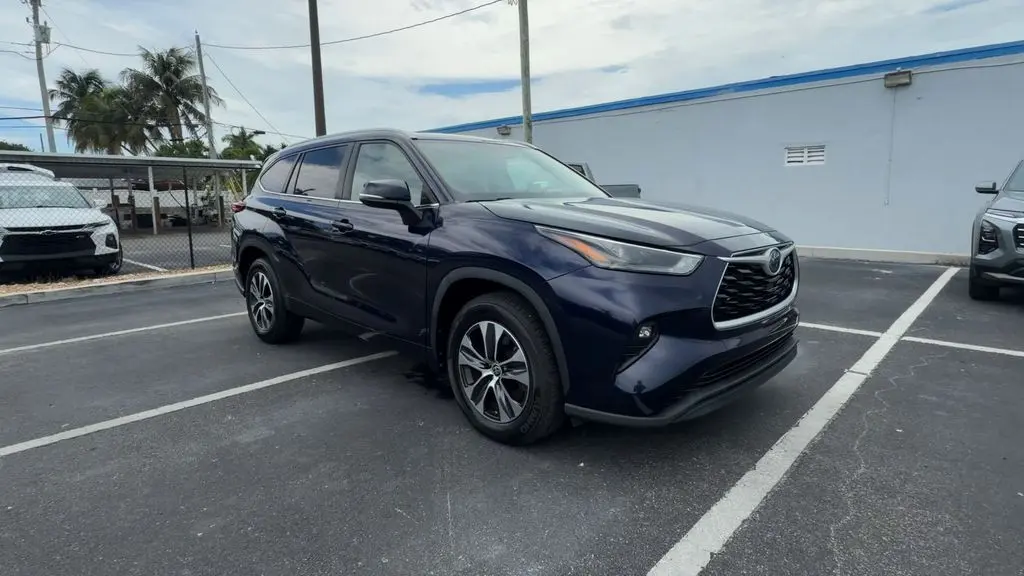 2023 Toyota Highlander - $38,980