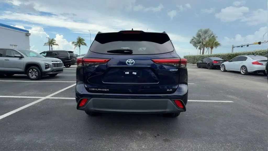2023 Toyota Highlander - $38,980
